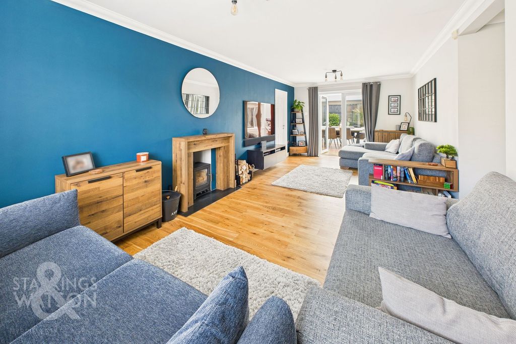 Property photo 2 of 24