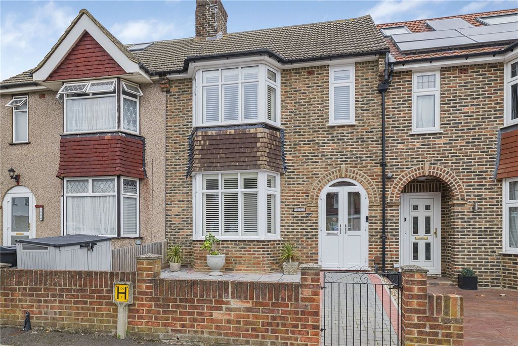 Property photo 1 of 24 External