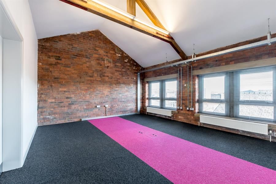 Property photo 3 of 8 Photo 15