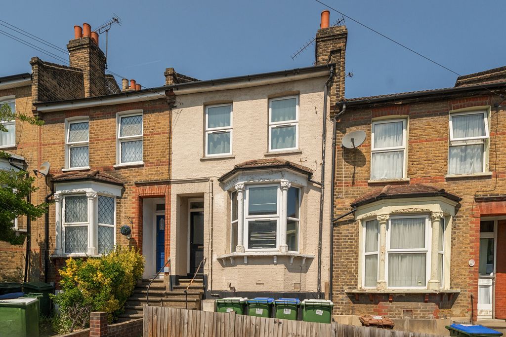 Property photo 1 of 15 External