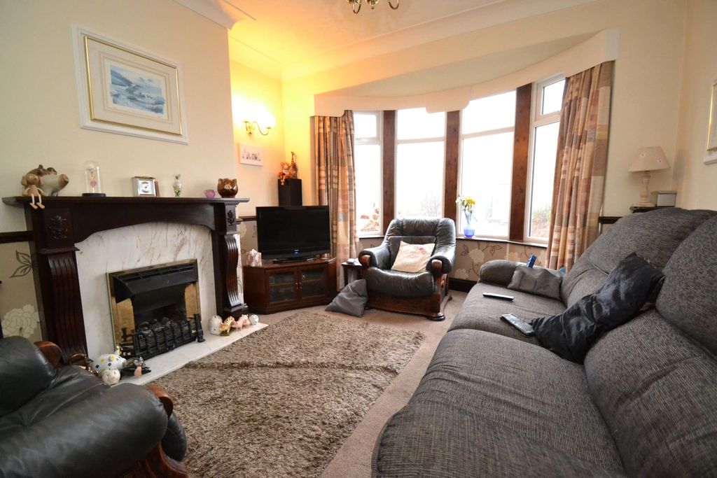 Property photo 2 of 14 Photograph 2