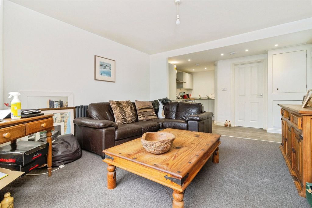 Property photo 3 of 12 Picture No. 03