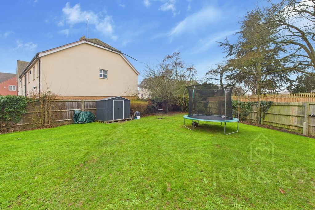 Property photo 3 of 8