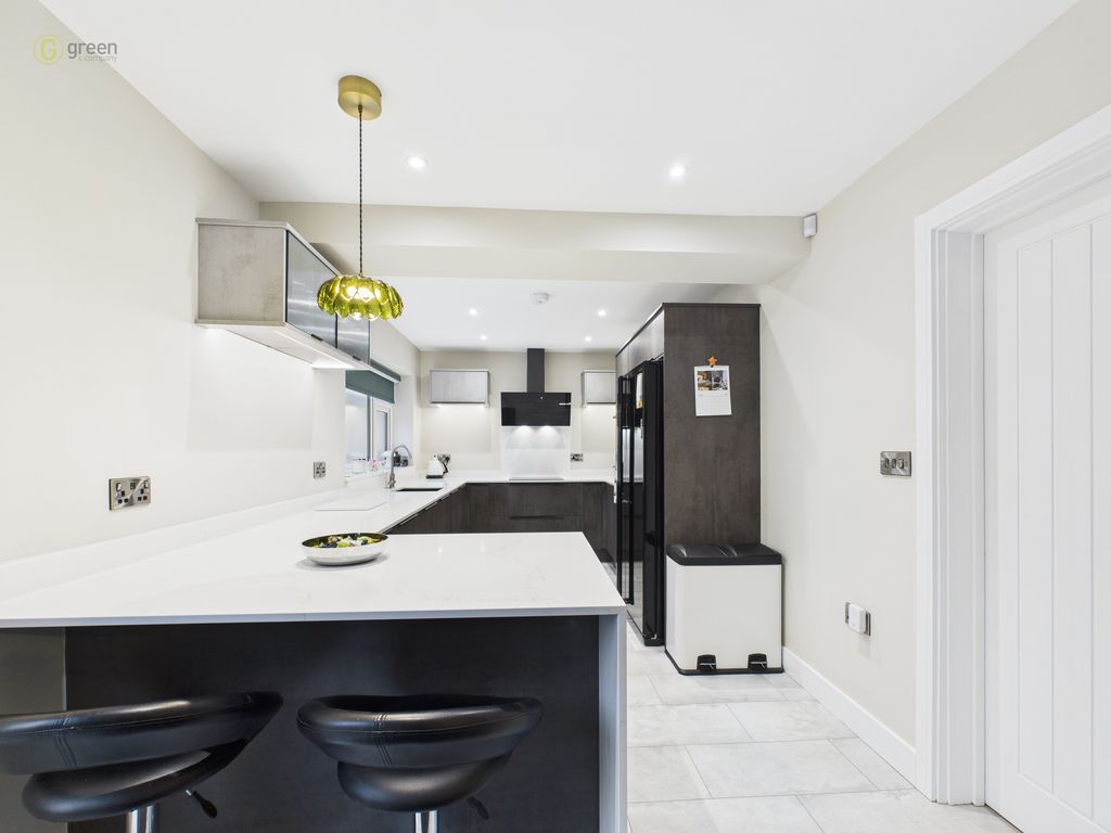 Property photo 3 of 39