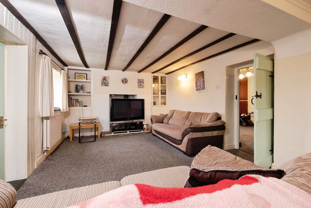 Property photo 2 of 19