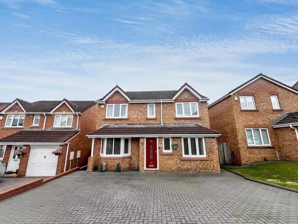 Property photo 1 of 18 External