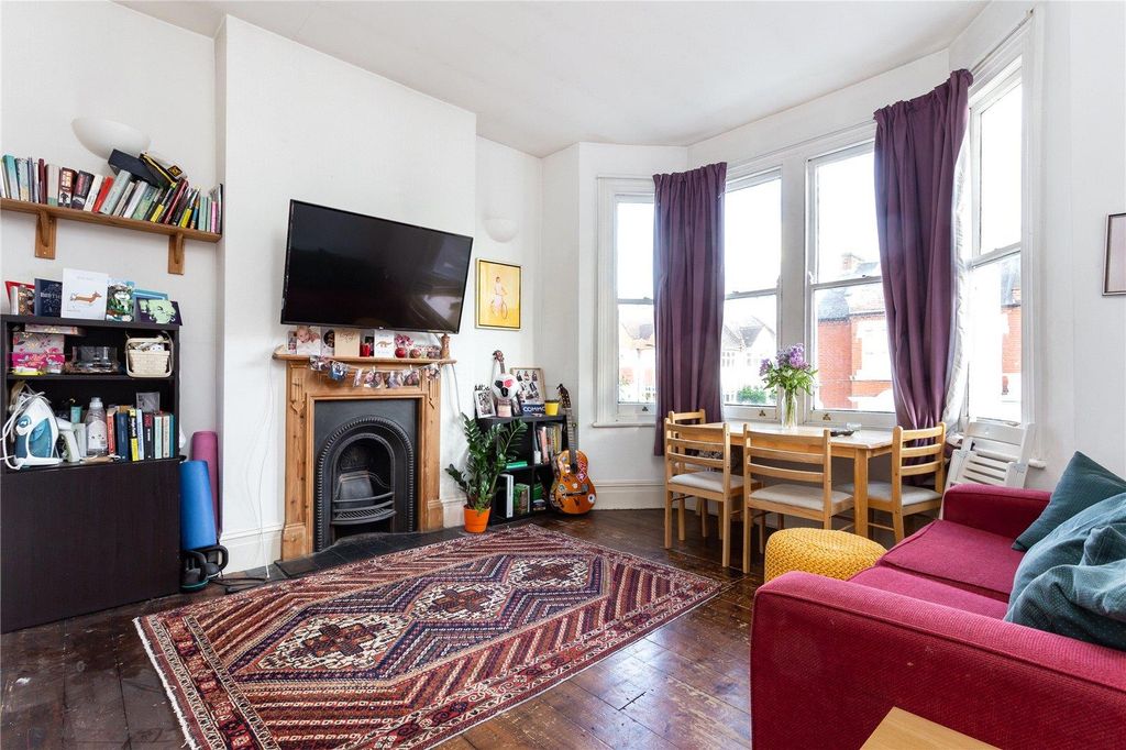 Property photo 2 of 6