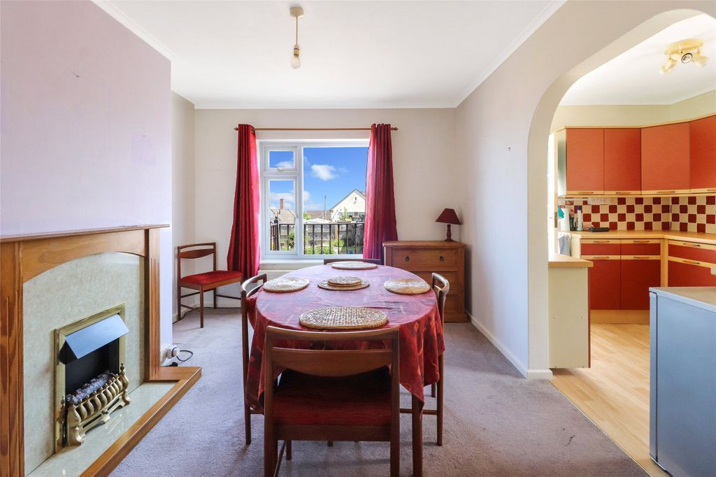 Property photo 3 of 12 3 - Picture No. 12