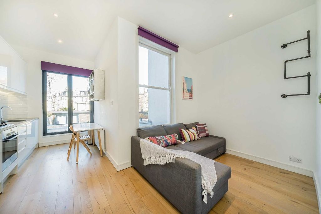 Property photo 3 of 5