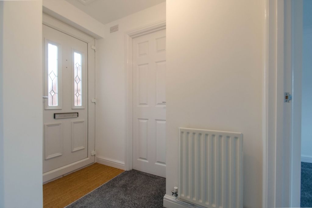 Property photo 3 of 14 Main Page