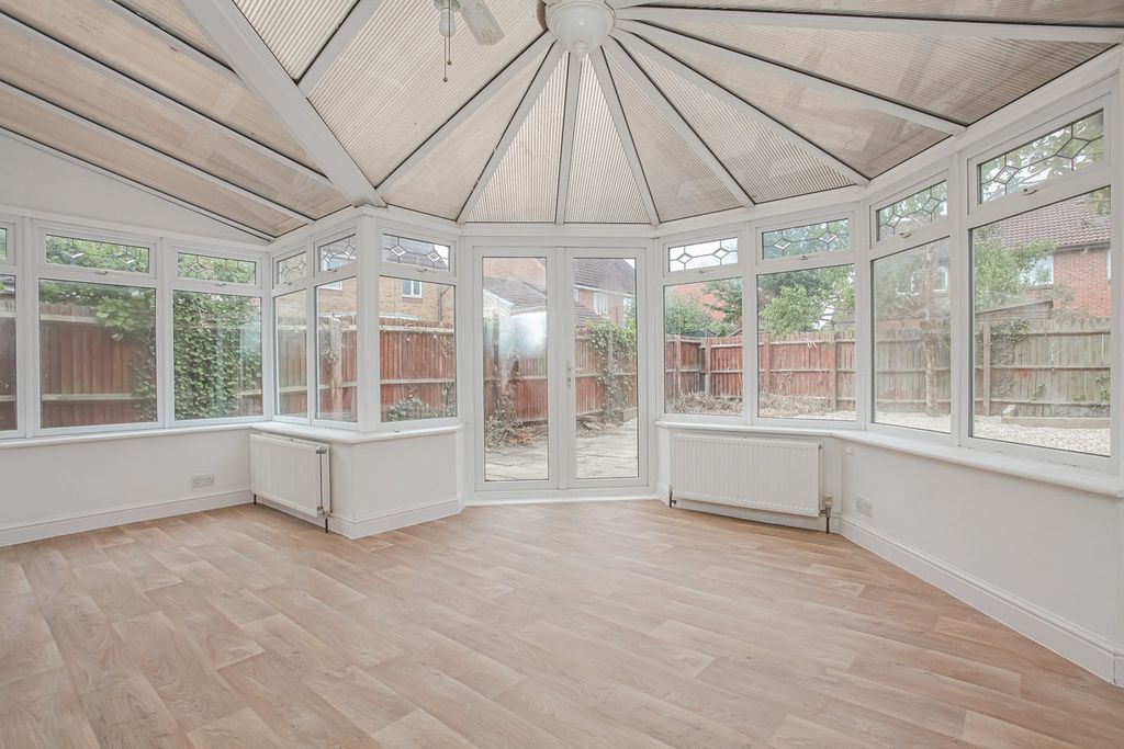 Property photo 2 of 23
