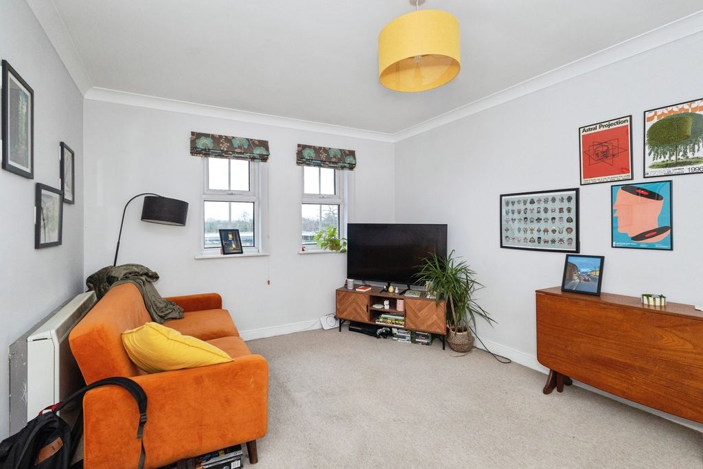 Property photo 2 of 11 Pbox-Img.Jpg