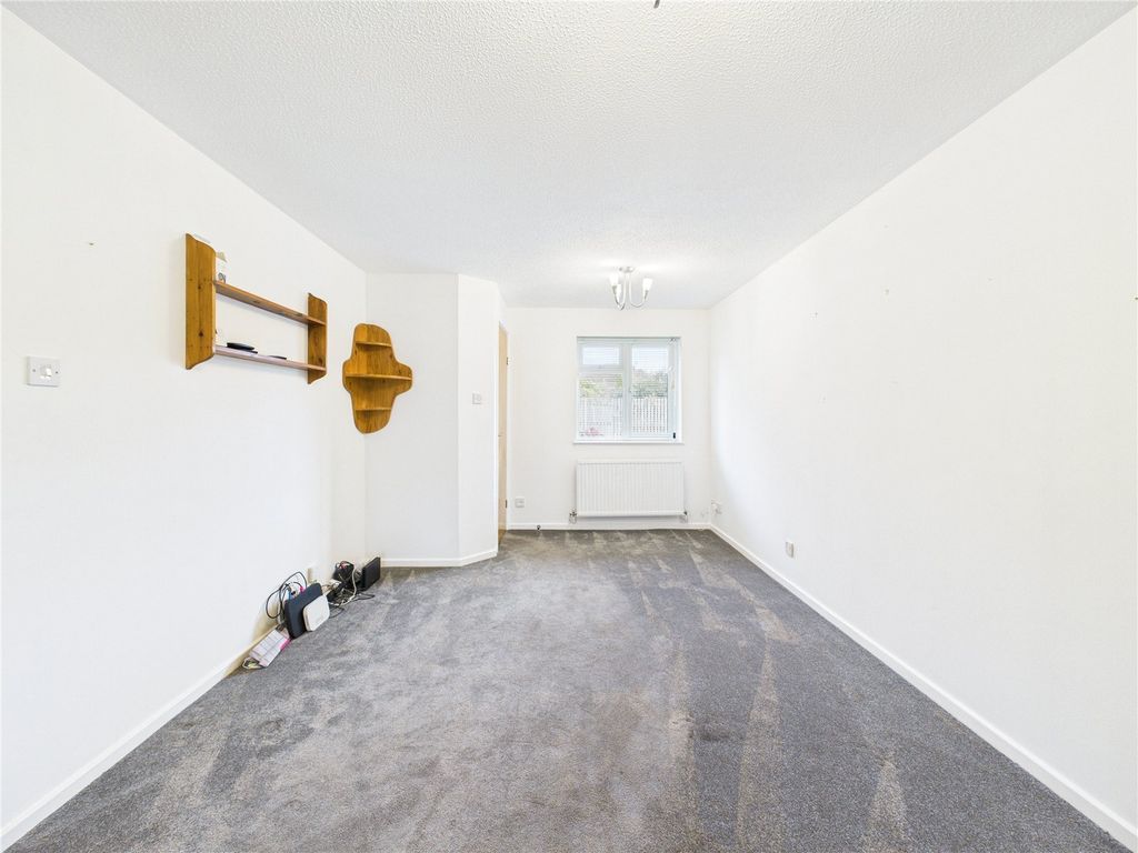 Property photo 3 of 16 Picture No. 11