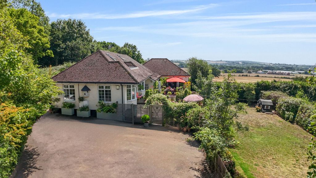 Property photo 1 of 52