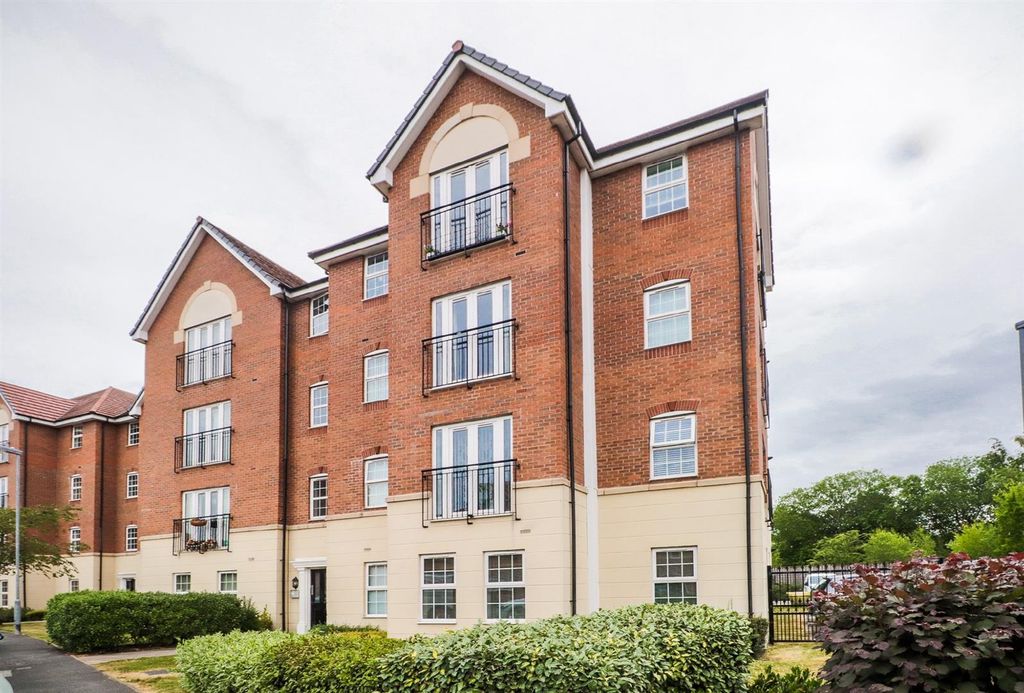 Property photo 1 of 8