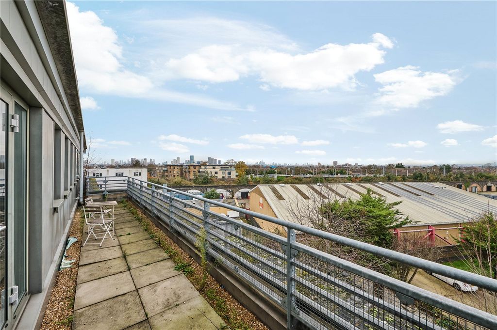 Property photo 3 of 30 Picture No. 26