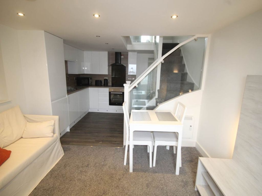 Property photo 1 of 19 Img_4282