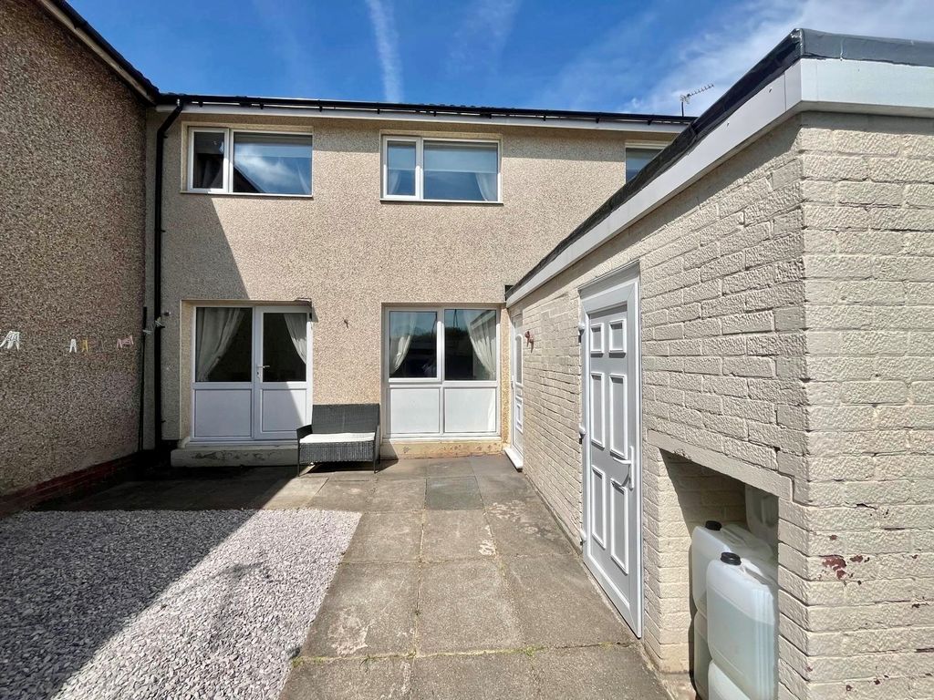 Property photo 2 of 17 Image