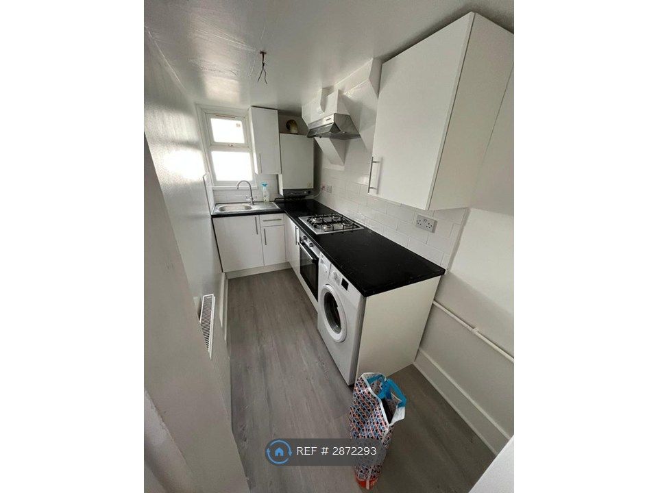Property photo 1 of 12 Kitchen