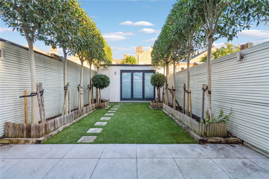 Property photo 2 of 9 Picture No. 02