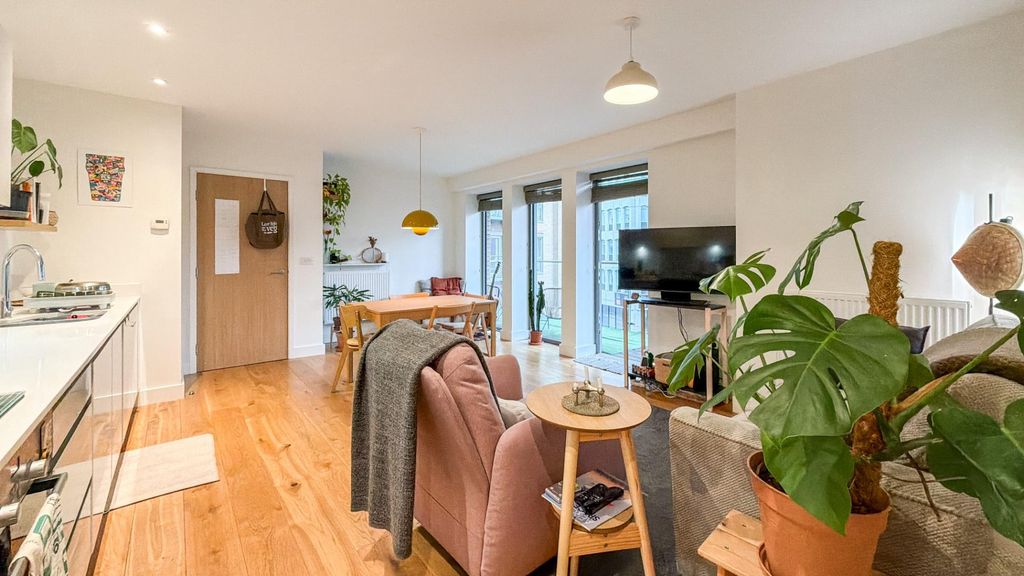 Property photo 2 of 13 Untitled-5937.Jpg