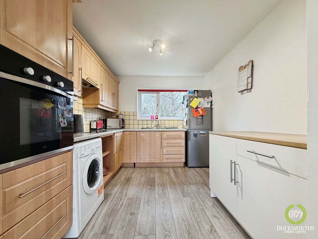 Property photo 3 of 25