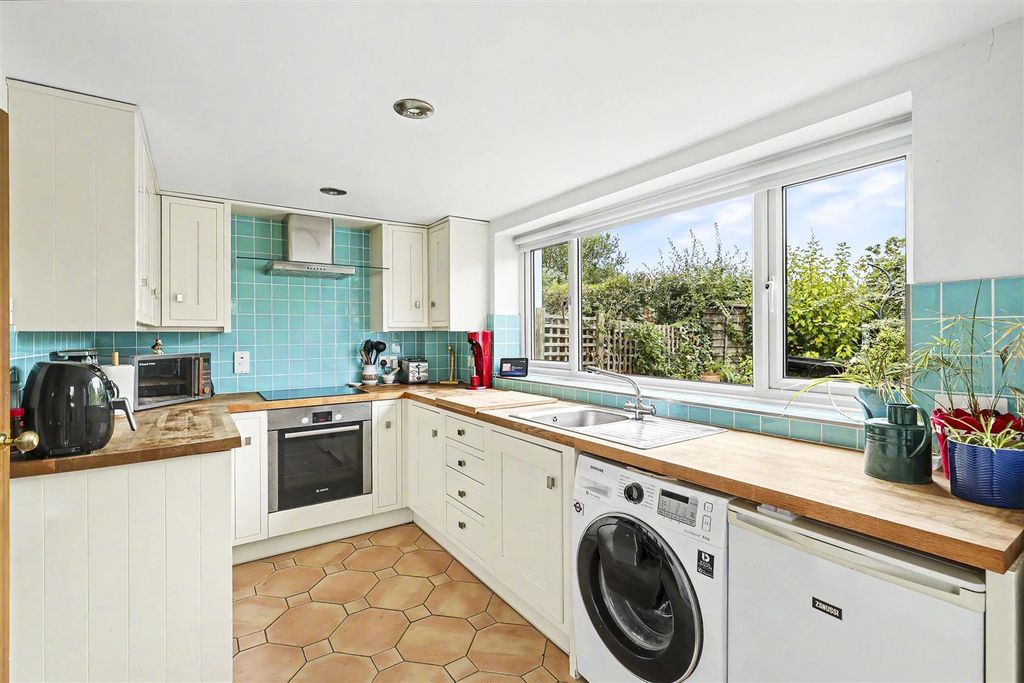 Property photo 3 of 18 Davaire_9.Jpg