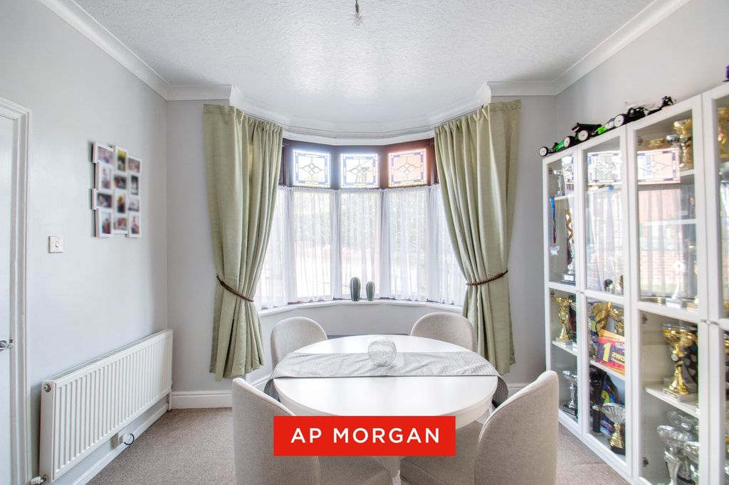 Property photo 3 of 19 Picture No. 07