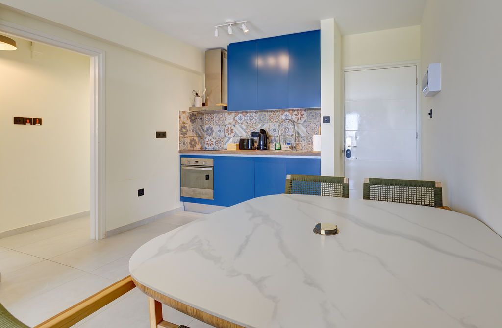 Property photo 3 of 14 Kitchen Dining