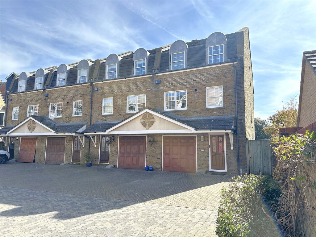 Property photo 1 of 18 Picture No. 04