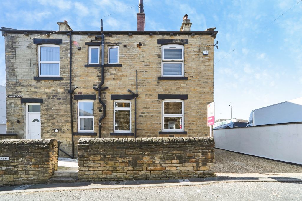 Property photo 1 of 18