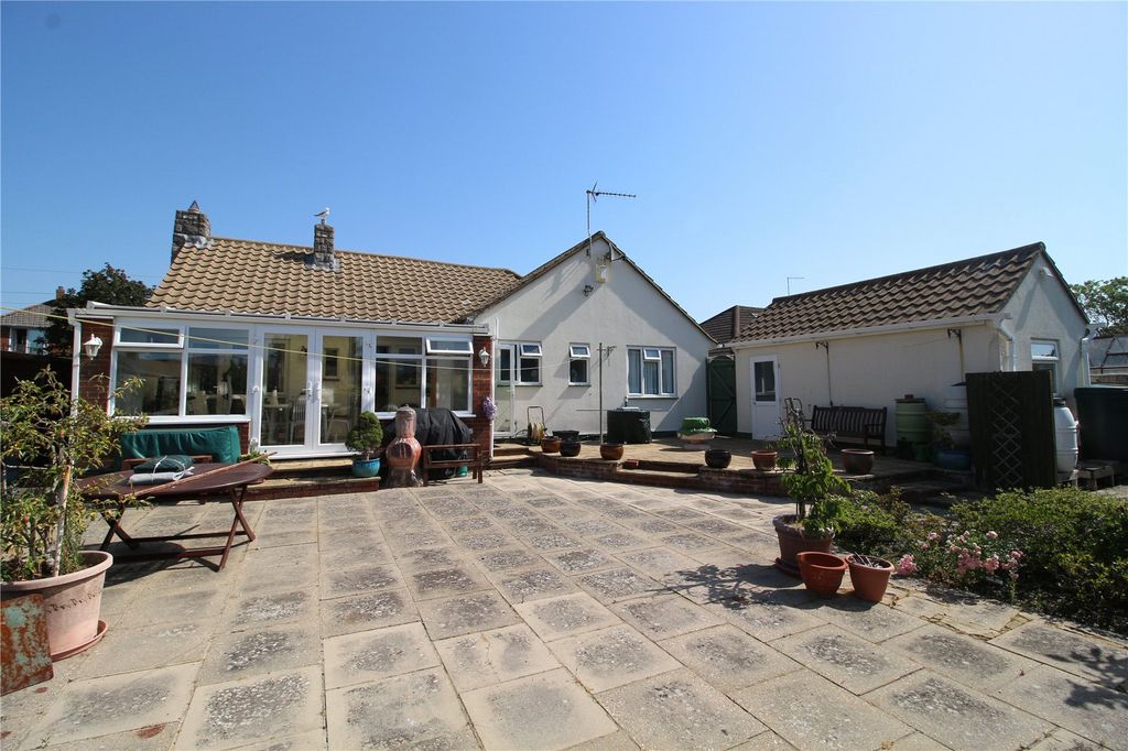 Property photo 2 of 15 Picture No. 24
