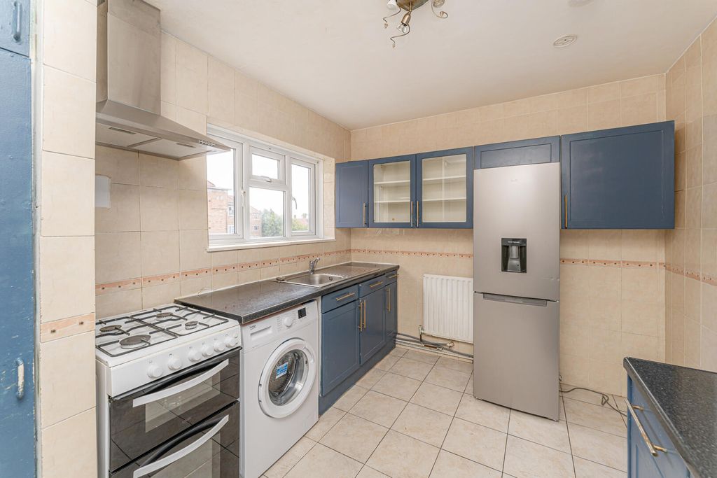 Property photo 2 of 16 Kitchen