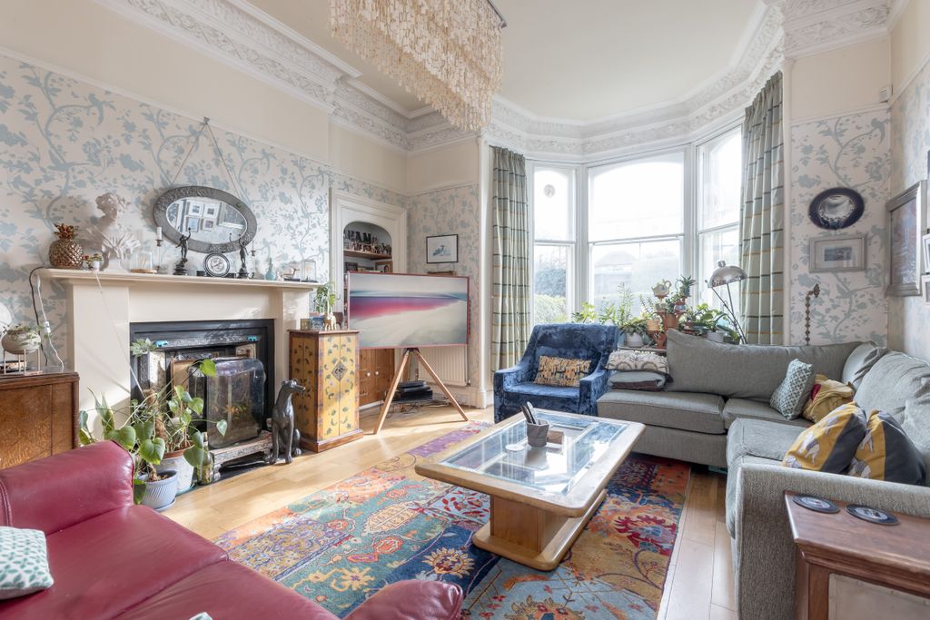 Property photo 2 of 16 Property Image 2