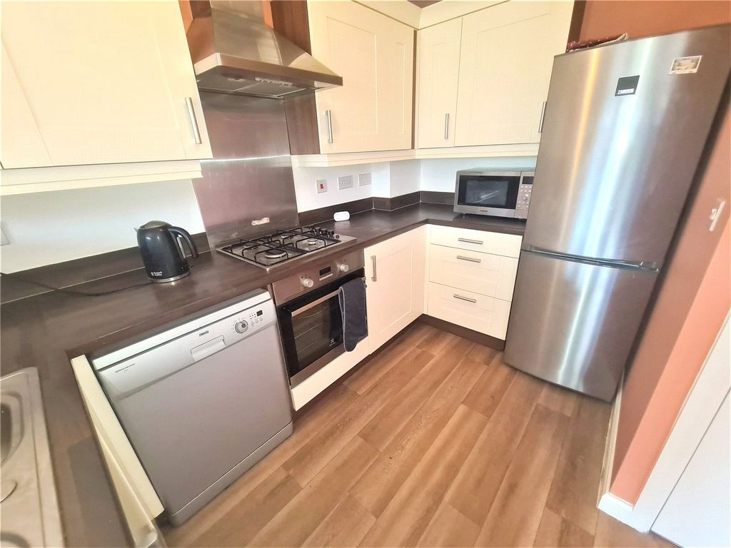 Property photo 3 of 19 Picture No. 06