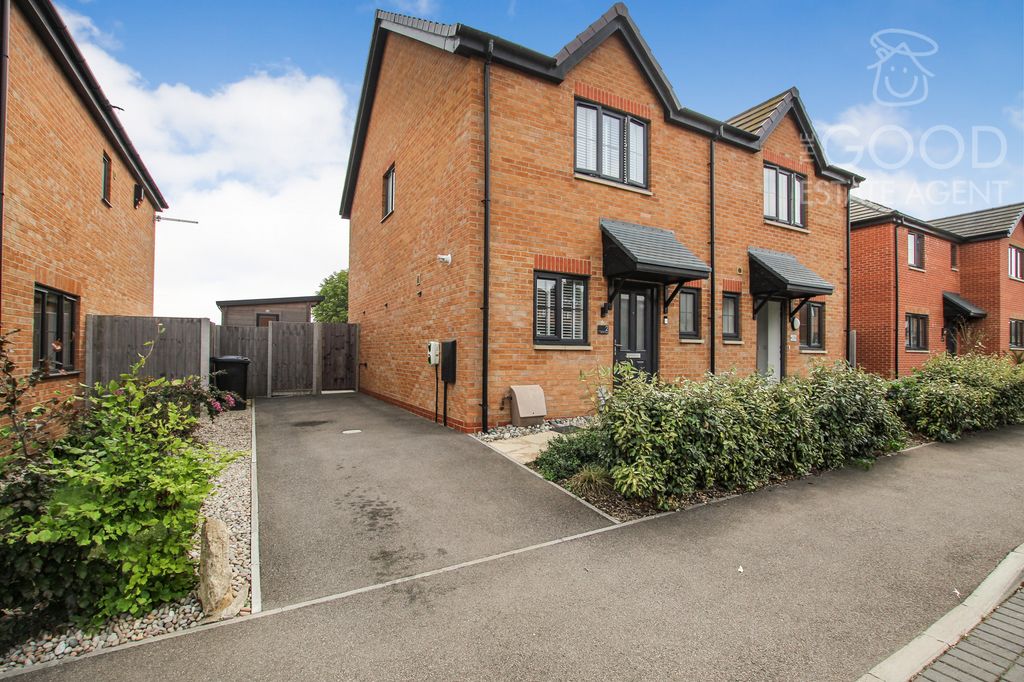 Property photo 1 of 11