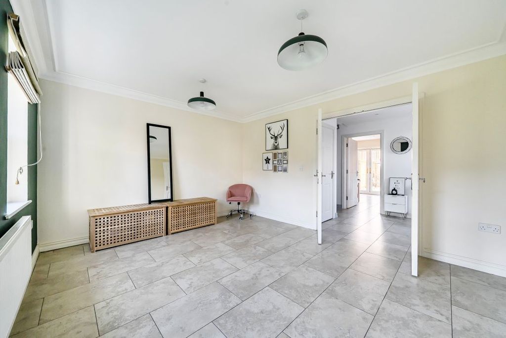 Property photo 3 of 17 1478637176A50B599dc697