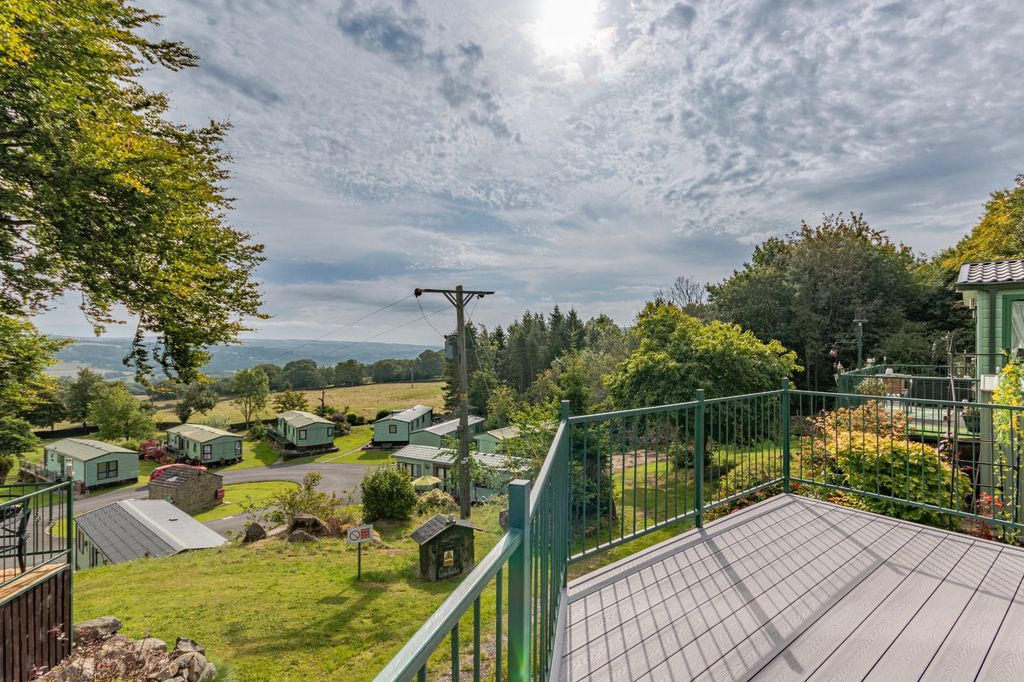 Property photo 2 of 16 Picture 2