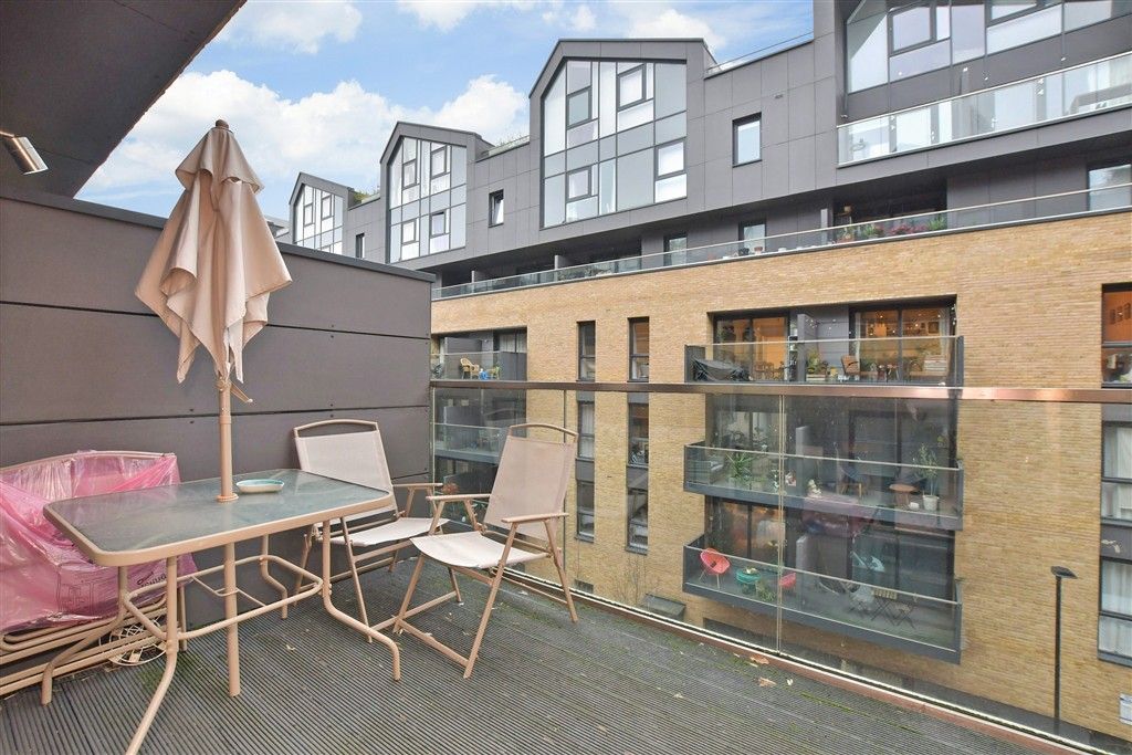 Property photo 2 of 14 Balcony / Terrace