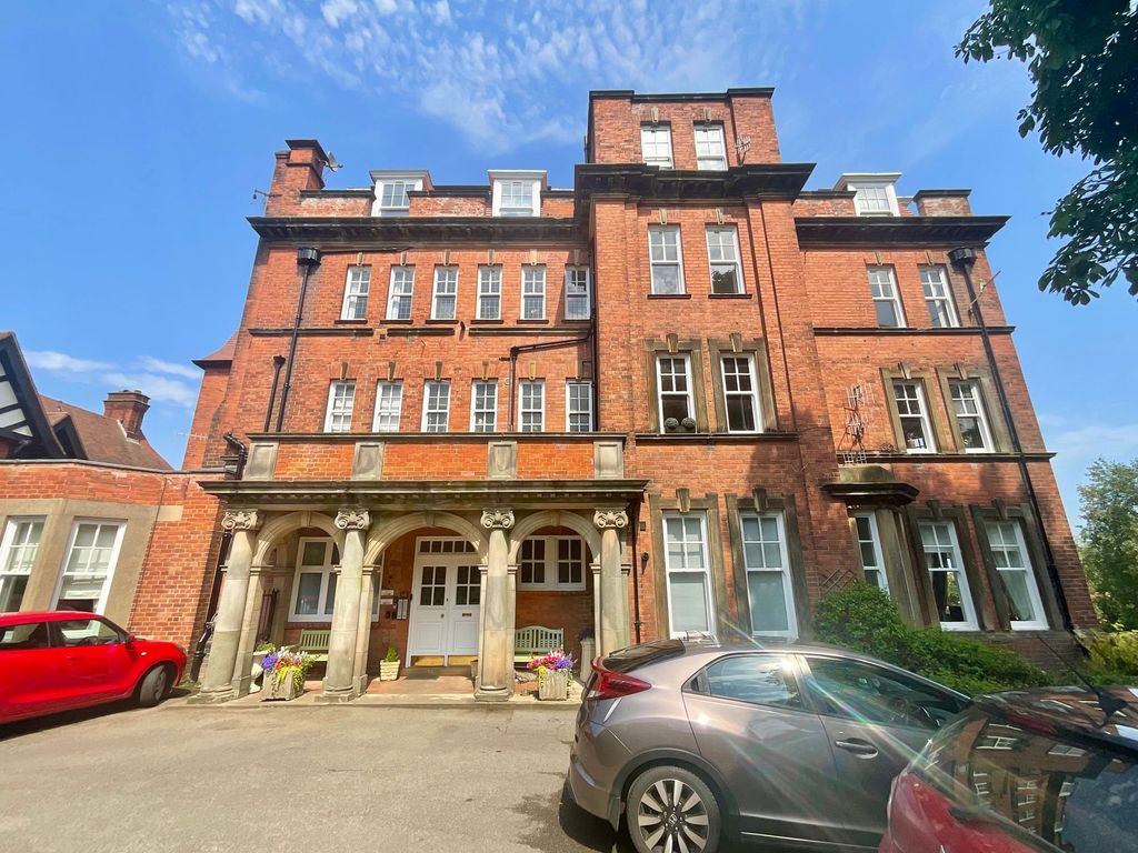 Property photo 1 of 17