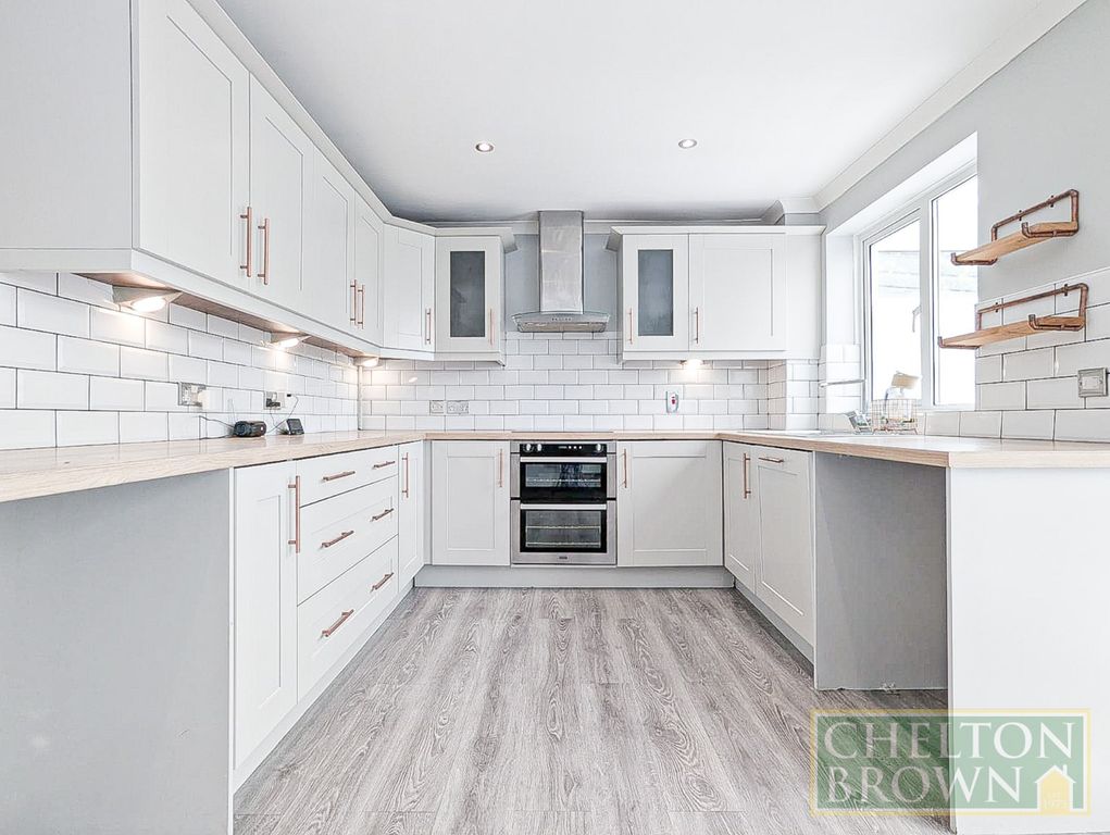 Property photo 2 of 38 Kitchen
