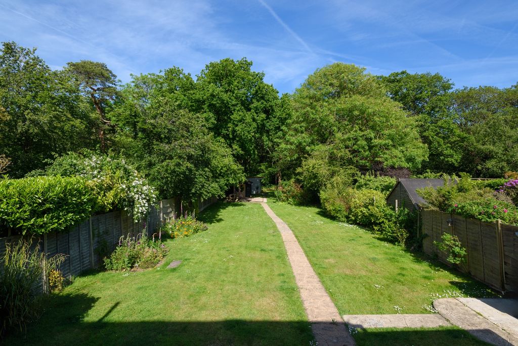 Property photo 2 of 25 49488512