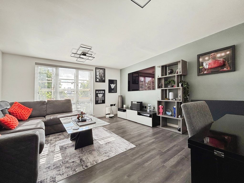 Property photo 1 of 8 Pbox-Img.Jpg