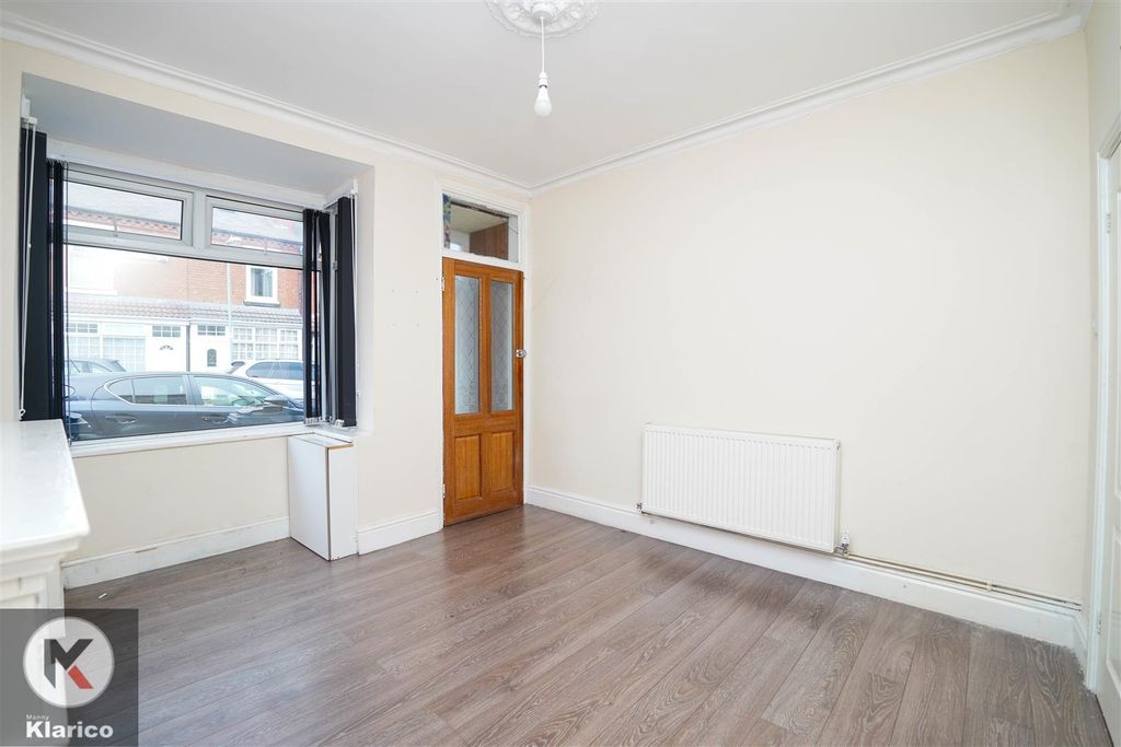 Property photo 2 of 17 Photo-3.Jpg