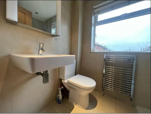 Property photo 3 of 6 Bathroom