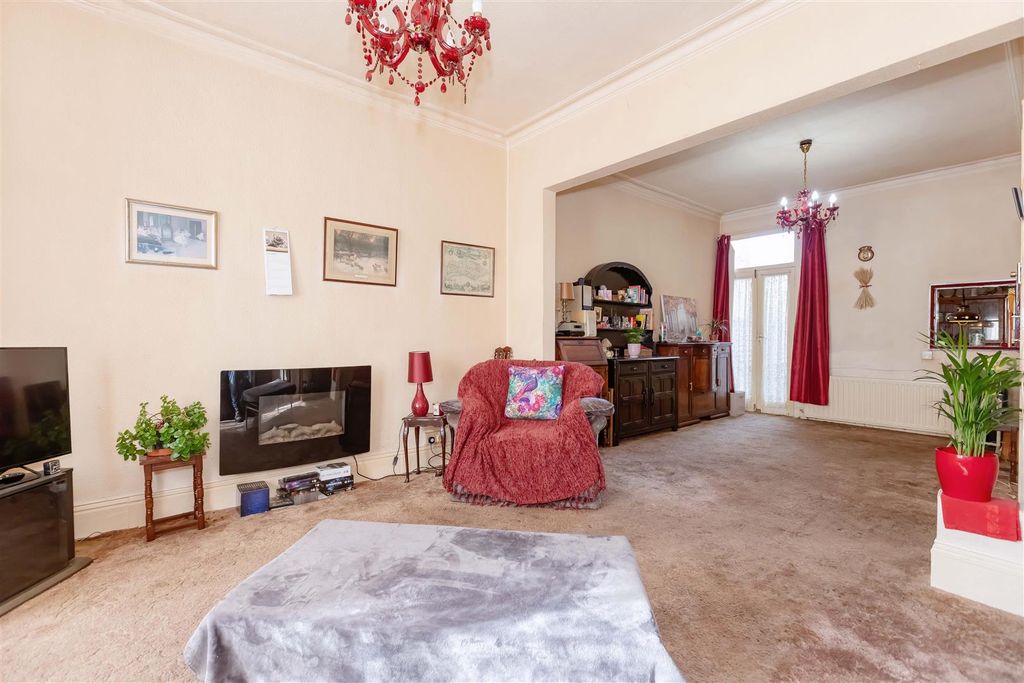 Property photo 2 of 14 Browning Road_13.Jpg