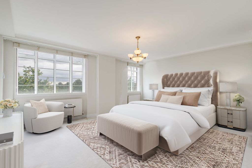 Property photo 3 of 13 Principle Bedroom