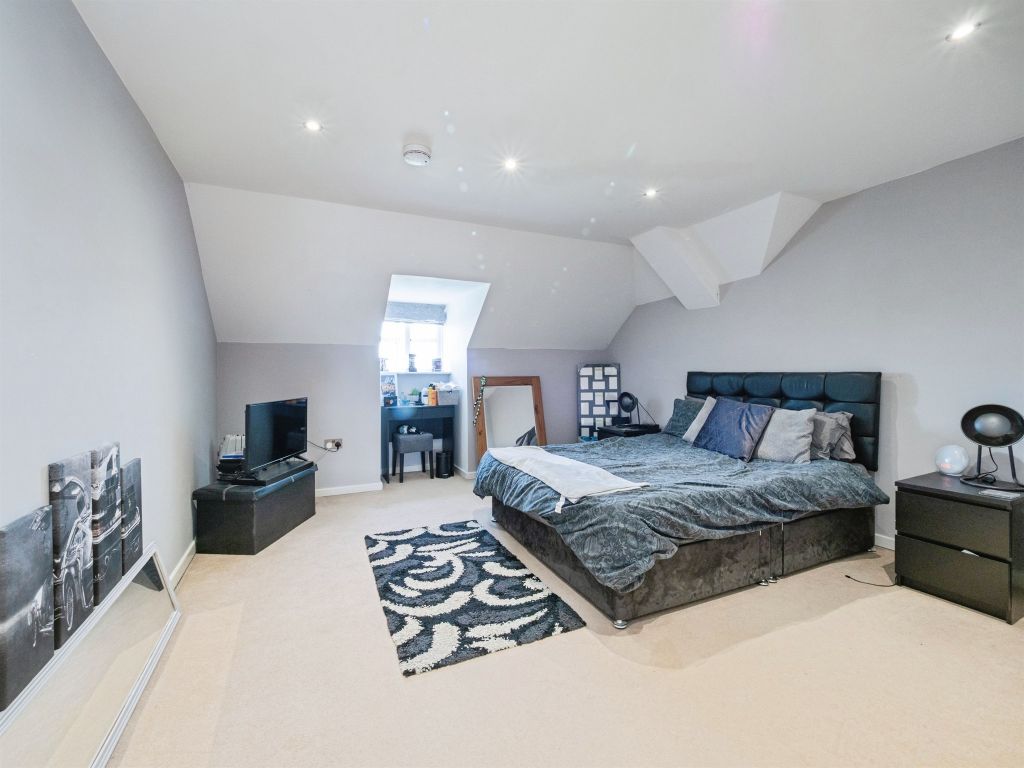 Property photo 2 of 13