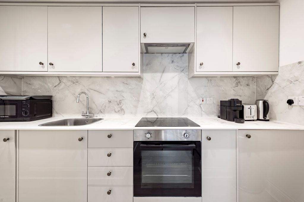 Property photo 3 of 7 G@6 Westbourne Grove Terrace-9260.Jpg