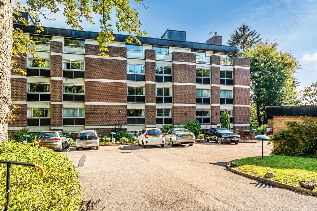 Additional image 18 of 3 bed flat for saleWest Hill, Oxted, Surrey RH8